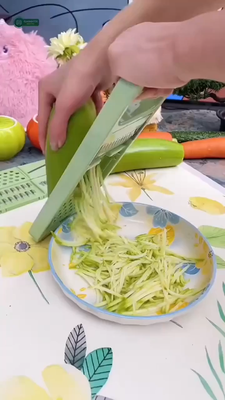 Steel 5 in 1 vegetable cutter